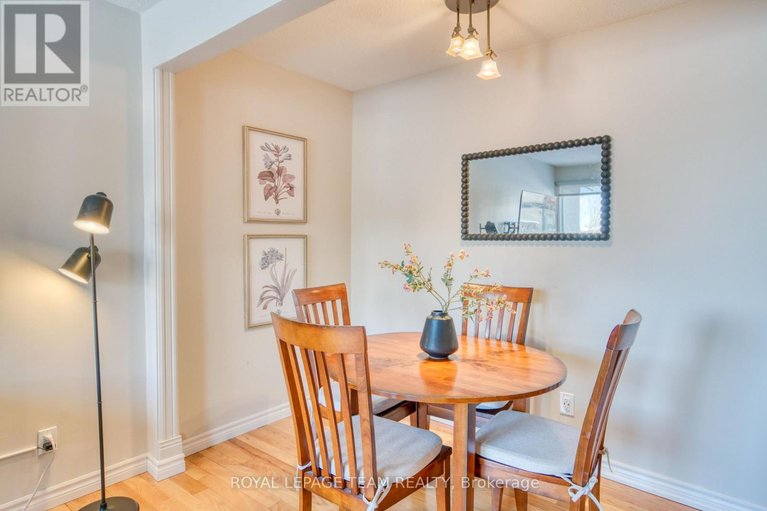 29497051/171-mcclintock-way/katimavik/ottawa/ontario/K2L2A5_13