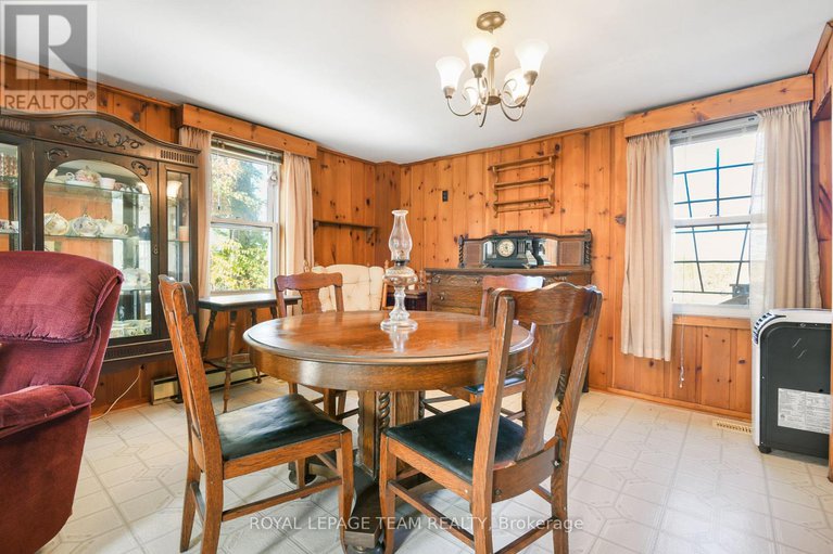 28953092/2692-dunrobin-road/kanata-north-east/ottawa/ontario/K0A1T0_22