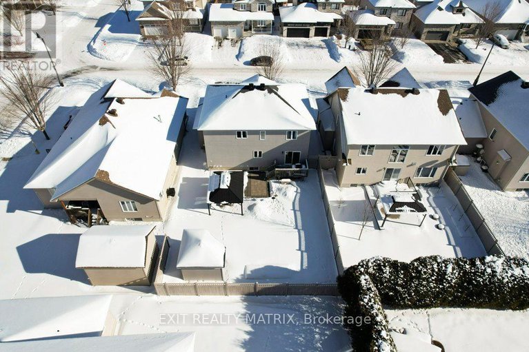 29329751/106-cobblestone-drive/village-of-russell/russell/ontario/K4R0B2_36