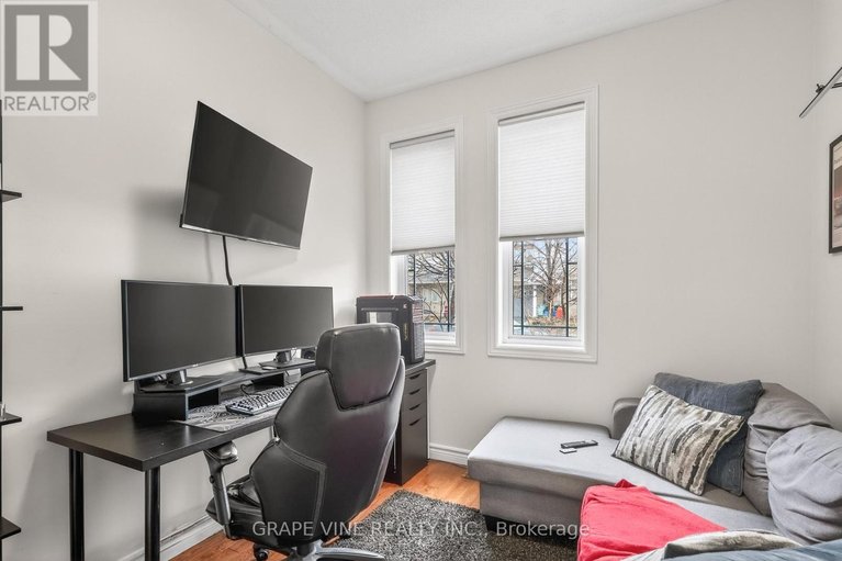 29622142/322-foxridge-way/strandherd/ottawa/ontario/K2J0V7_6