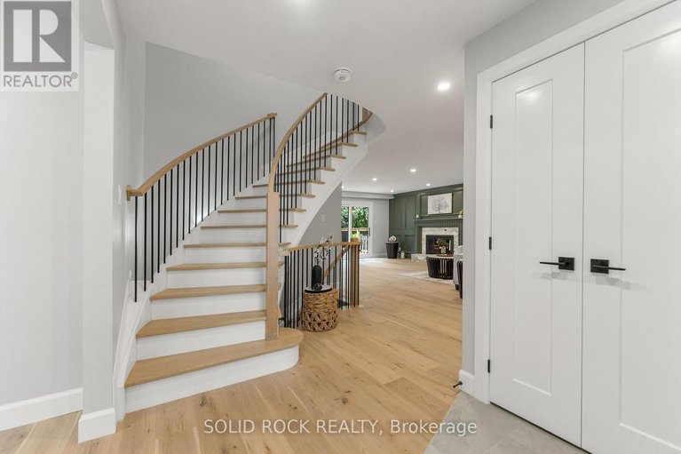 28849492/210-carleton-avenue/ottawa-westtunneys-pasture/ottawa/ontario/K1Y0J3_7