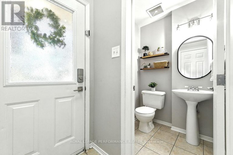29018602/1649-greywood-drive/chateauneuf/ottawa/ontario/K1C7L9_3