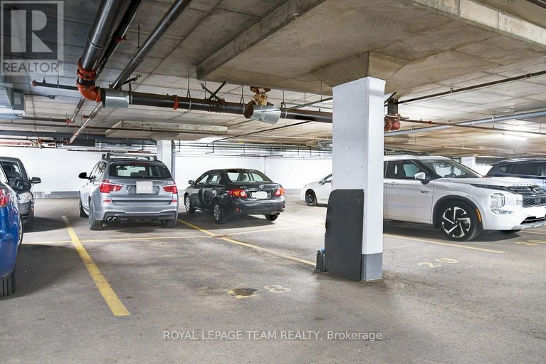 29471841/201-2785-baseline-road/redwood-park/ottawa/ontario/K2H0B7_33