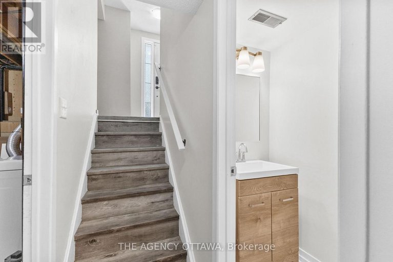 29075964/602-seyton-drive/westcliffe-estates/ottawa/ontario/K2H7X5_23