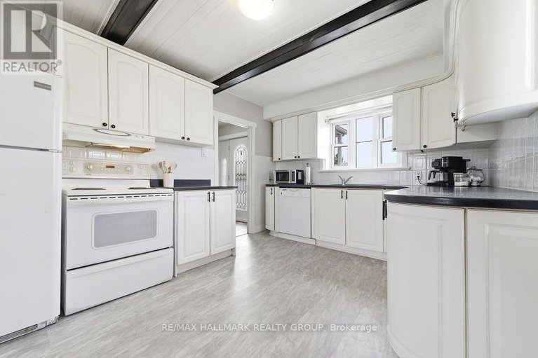 29645048/50-poole-street/mcnabbraeside-twps/mcnabbraeside/ontario/K7S1J2_14