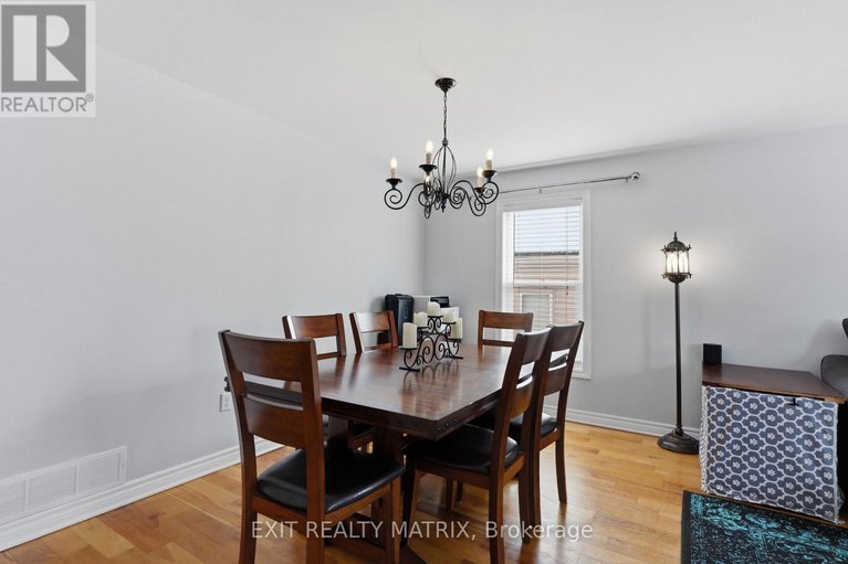 29438112/388-quartz-avenue/town-of-rockland/clarence-rockland/ontario/K4K0C7_10