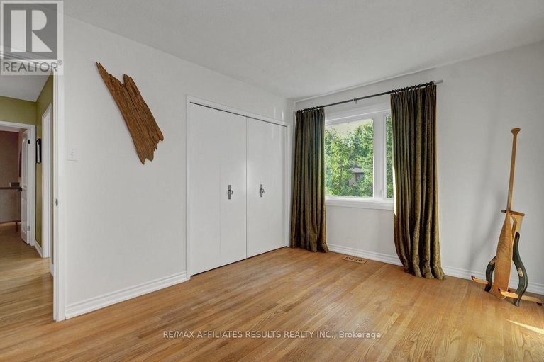 28809454/5-tiffany-crescent/beaverbrook/ottawa/ontario/K2K1W1_21
