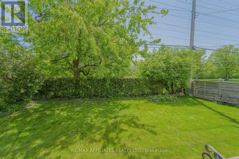 28513866/536-browning-avenue/riverview-park/ottawa/ontario/K1G0T4_47