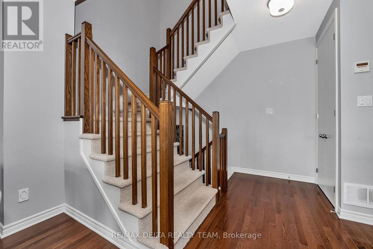 28893369/616-chaperal-private/avalon-west/ottawa/ontario/K4A0Y2_24