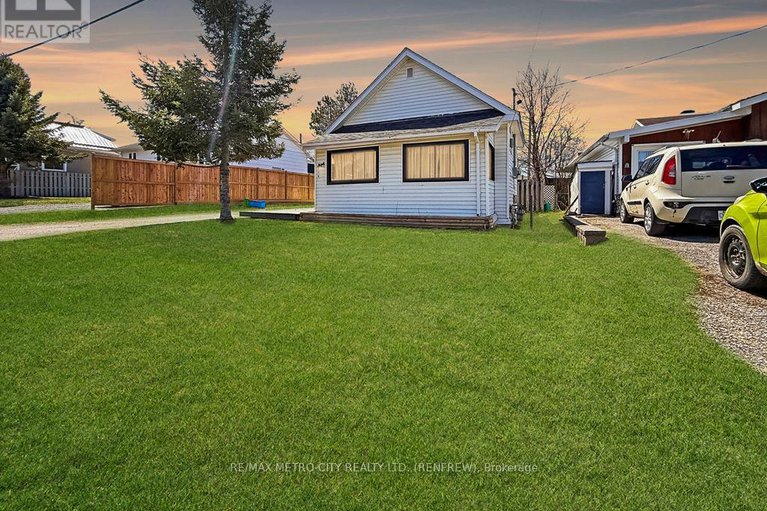 28756163/778-seventh-street/renfrew/renfrew/ontario/K7V1B7_1