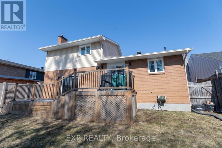 29593883/1534-rosebella-avenue/blossom-parkkemp-parkfindlay-creek/ottawa/ontario/K1T1E8_42