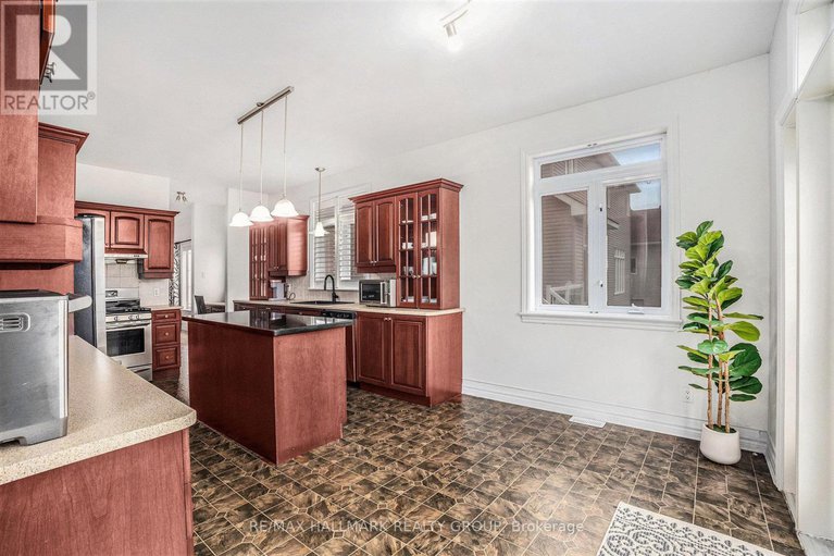 28365245/49-de-la-rive-promenade/embrun/russell/ontario/K0A1W0_10