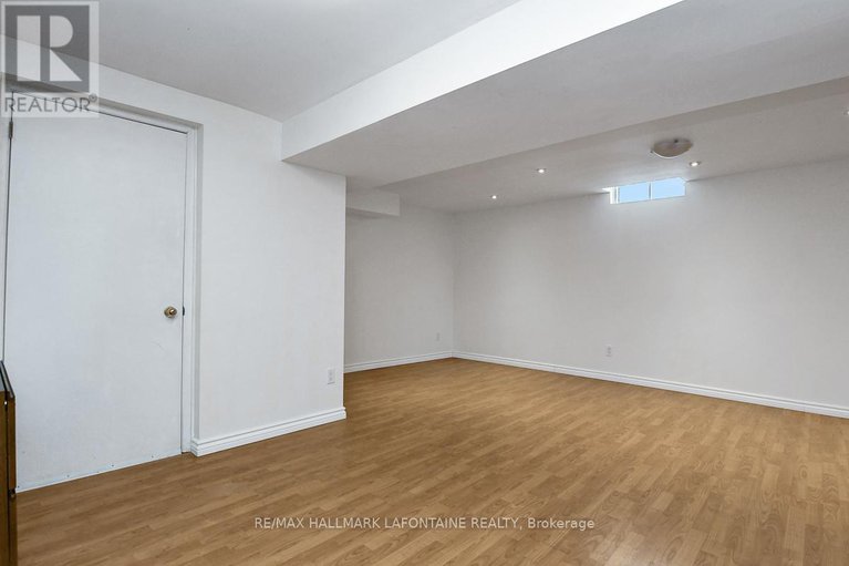 29381191/6128-vineyard-drive/convent-glen/ottawa/ontario/K1C2N6_36