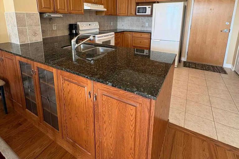 29288641/401-205-bolton-street/lower-townbyward-market/ottawa/ontario/K1N1K7_9