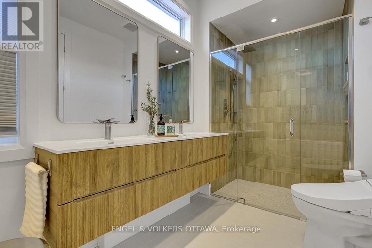 29300834/449-edison-avenue/mckellarhighland/ottawa/ontario/K2A1S5_35