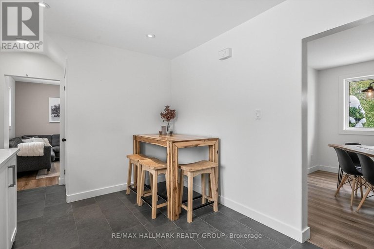 29455342/27-king-street/richmond/ottawa/ontario/K0A2Z0_19