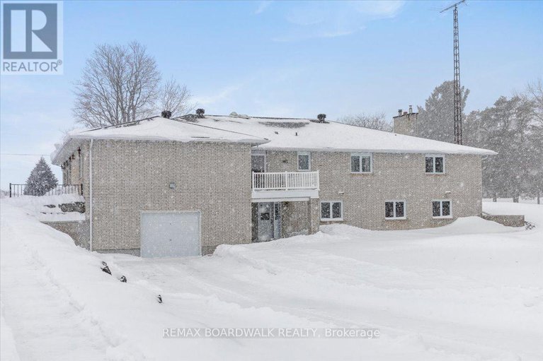 29358697/4547-carlsbad-lane/sarsfieldbearbrook/ottawa/ontario/K0A3H0_43