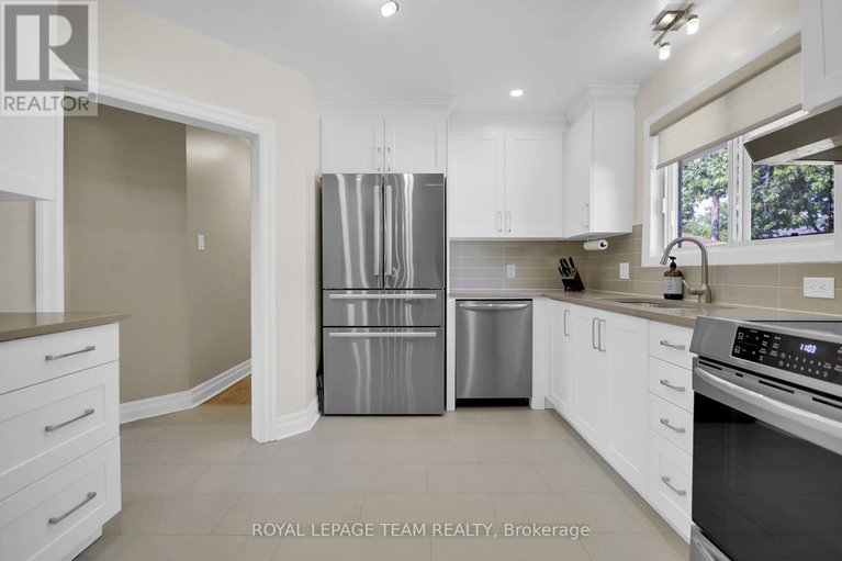 28798698/43-epworth-avenue/meadowlandsst-claire-gardens/ottawa/ontario/K2G2L8_12