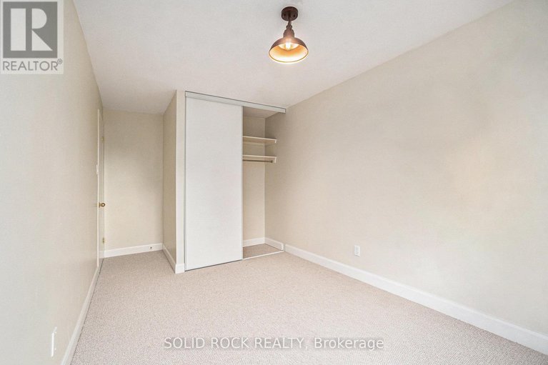 28504129/33-thistledown-court/pheasant-run/ottawa/ontario/K2J1N1_22