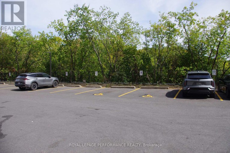 29371242/309-665-bathgate-drive/carson-meadows/ottawa/ontario/K1K3Y4_21