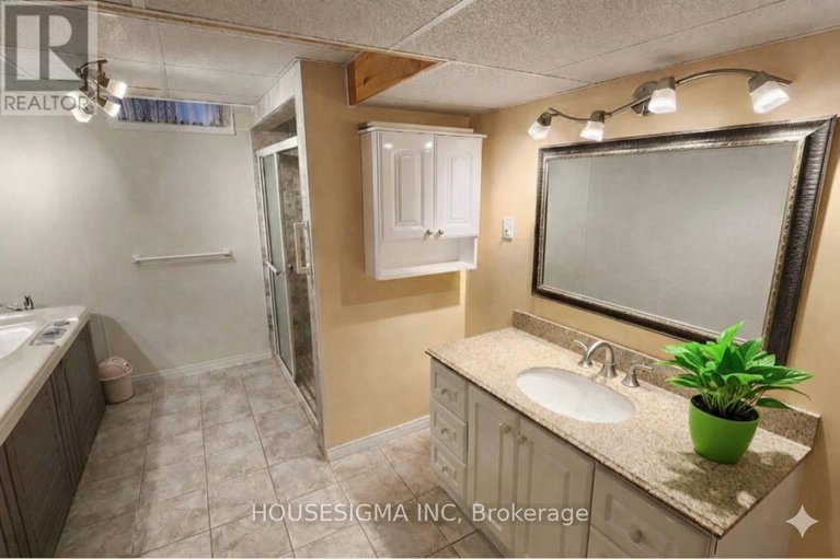 29248323/566-566-falwyn-cres-crescent/fallingbrookridgemount/ottawa/ontario/K4A2A4_39