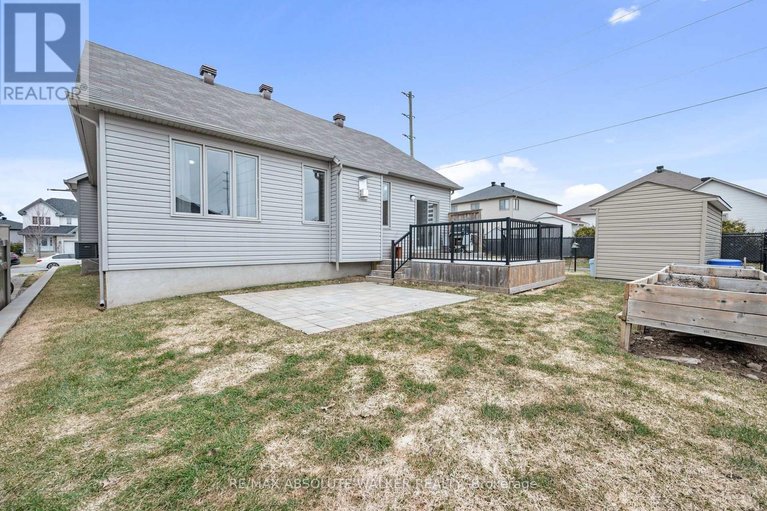 29606716/272-sterling-street/clarencerockland-twp/clarence-rockland/ontario/K4K0H9_33