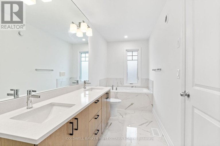 28420940/1326-whitlow-grass-way/morgans-grantsouth-march/ottawa/ontario/K2W0N5_21