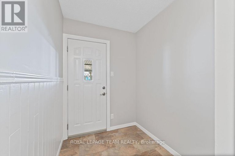 28384027/175-825-cahill-drive/hunt-club/ottawa/ontario/K1V9N7_4