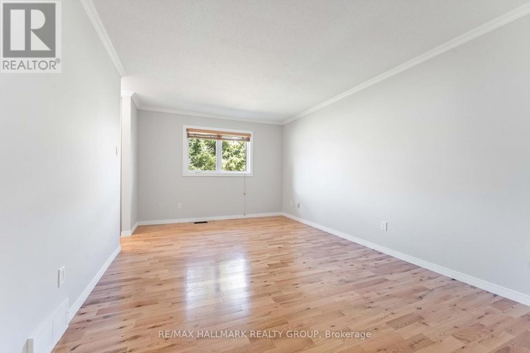 28946187/647-apollo-way/fallingbrookpineridge/ottawa/ontario/K4A1T2_23