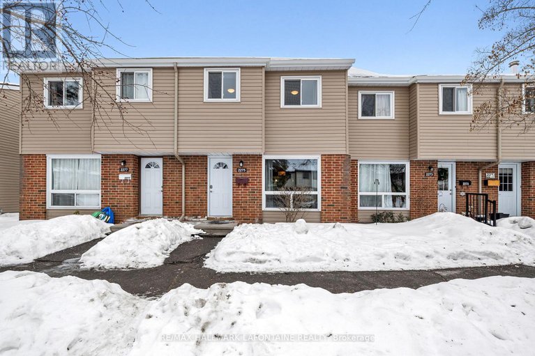 29389069/2275-orient-park-drive/blackburn-hamlet-south/ottawa/ontario/K1B4Y2_1