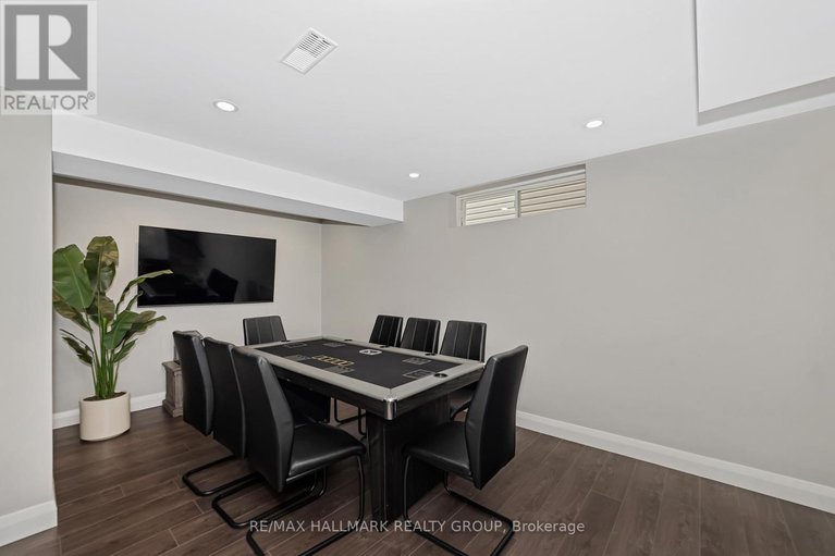 28595507/137-stedman-street/blossom-parkkemp-parkfindlay-creek/ottawa/ontario/K1T0B4_34
