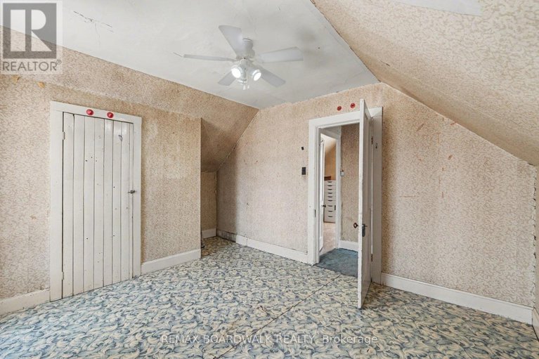 29437063/101-church-street/almonte/mississippi-mills/ontario/K0A1A0_16