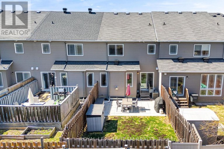 29676988/529-pepperville-crescent/emerald-meadowstrailwest/ottawa/ontario/K2M0E5_49