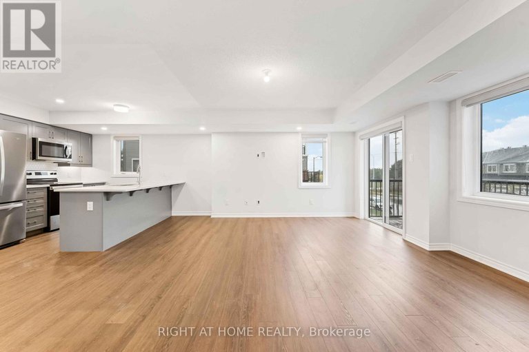 29129692/721-rouncey-road/emerald-meadowstrailwest/ottawa/ontario/K2V0S5_14