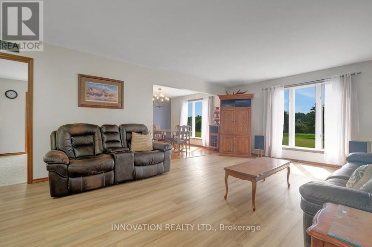 28665702/1565-lindsay-road/north-grenville-twp-kemptville-south/north-grenville/ontario/K0G1S0_8