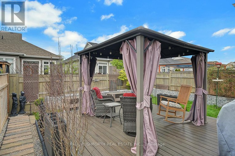 28479705/552-silverbell-crescent/blossom-parkkemp-parkfindlay-creek/ottawa/ontario/K1T0P1_22