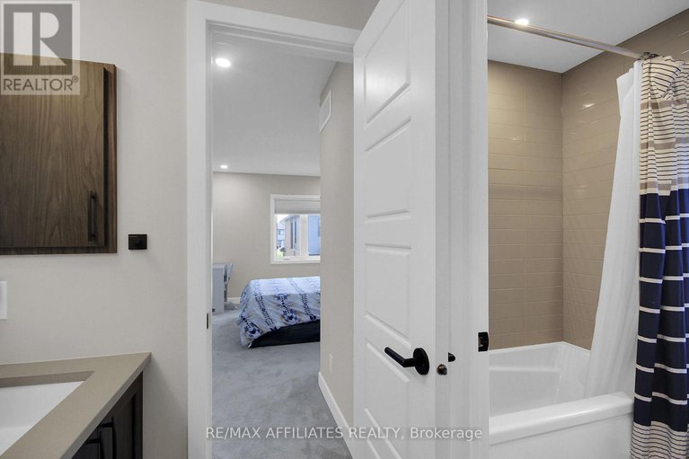 29161777/357-shoveler-grove/riverside-southgloucester-glen/ottawa/ontario/K4M1B2_33