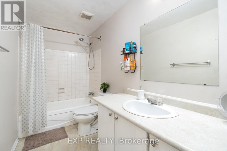 28939724/18-2640-draper-avenue/redwood-park/ottawa/ontario/K2H7A1_17