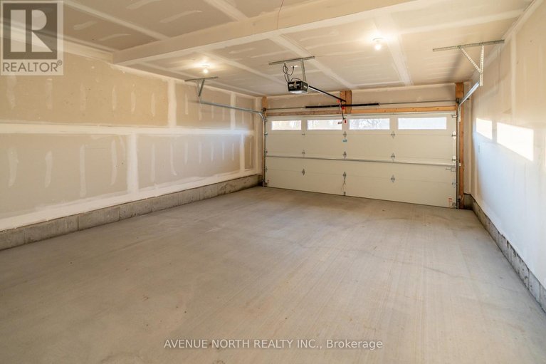 29652352/1729-rotterdam-circle/rural-kanata-central/ottawa/ontario/K2W1A5_48