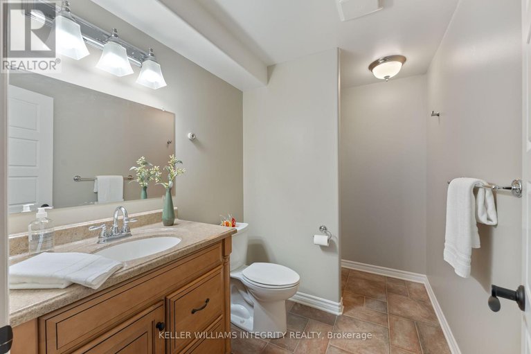 28432498/6373-blossom-trail-drive/greely/ottawa/ontario/K4P0B1_29