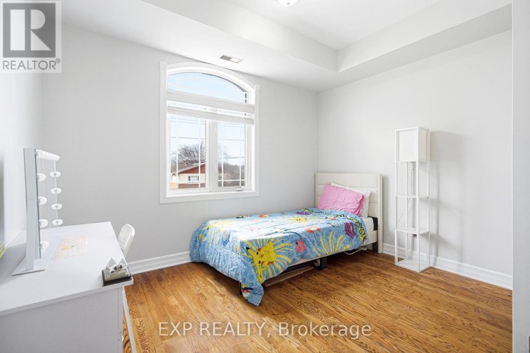 29479997/402-711-churchill-avenue/westborohampton-park/ottawa/ontario/K1Z5G6_30