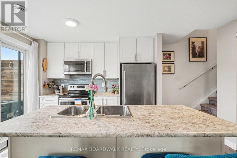 29636241/36-454-via-verona-street/longfields/ottawa/ontario/K2J6B3_10