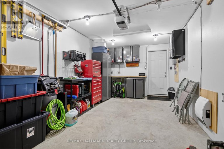 29397820/247b-ferland-street/vanier/ottawa/ontario/K1L7T5_28