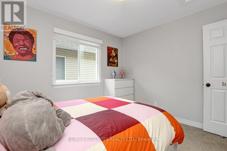 28483640/31-spur-avenue/bridlewood/ottawa/ontario/K2M2R9_35