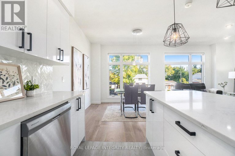 28879505/2704-draper-avenue/redwood-park/ottawa/ontario/K2H0C4_16