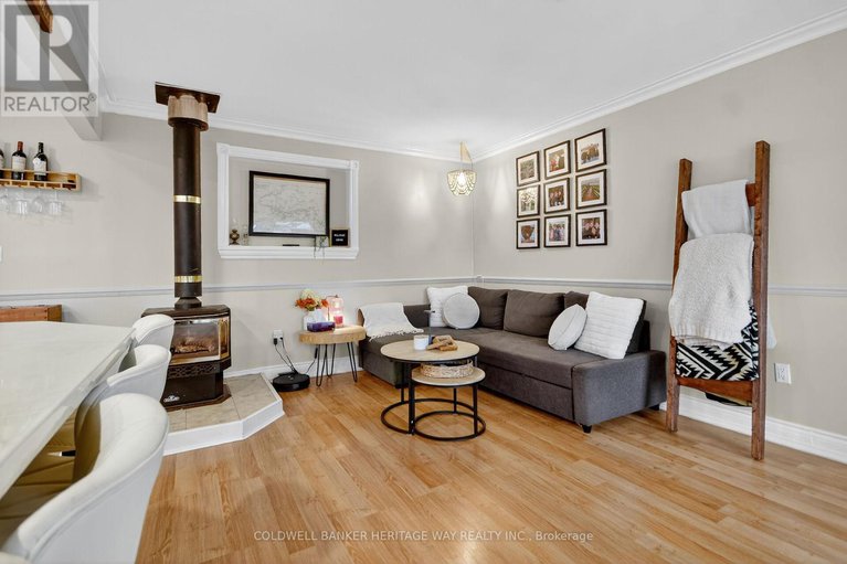 29075462/110-elm-avenue/beckwith-twp/beckwith/ontario/K7C0C4_21