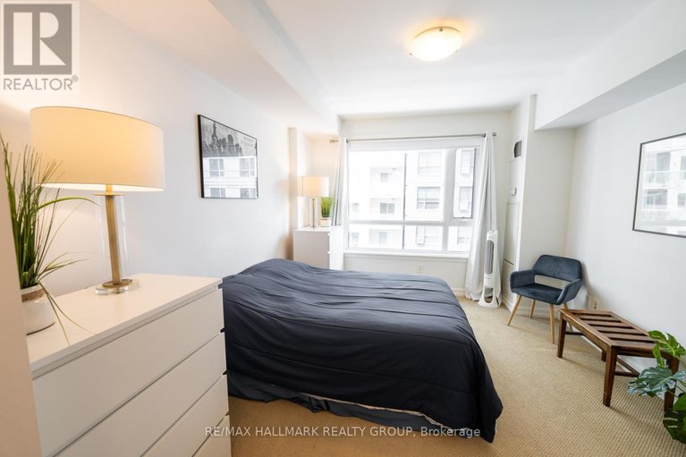 29642521/1007-200-besserer-street/sandy-hill/ottawa/ontario/K1N0A7_14