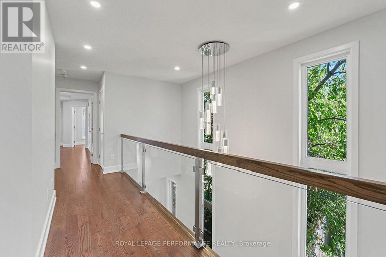 28824186/38-sunnymede-avenue/ottawa-westtunneys-pasture/ottawa/ontario/K1Y2L3_15