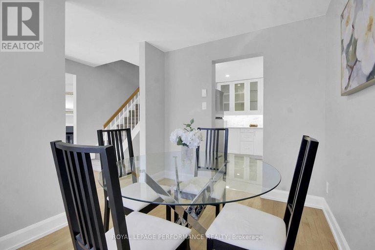 29638875/110-1770-cabaret-lane/fallingbrookpineridge/ottawa/ontario/K4A2G1_13