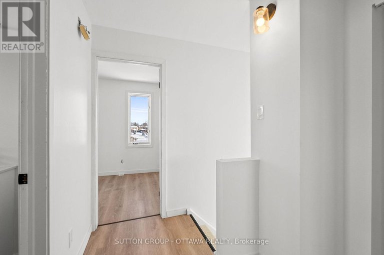 29190222/286-mceachern-crescent/bilberry-creekqueenswood-heights/ottawa/ontario/K1E3K3_16